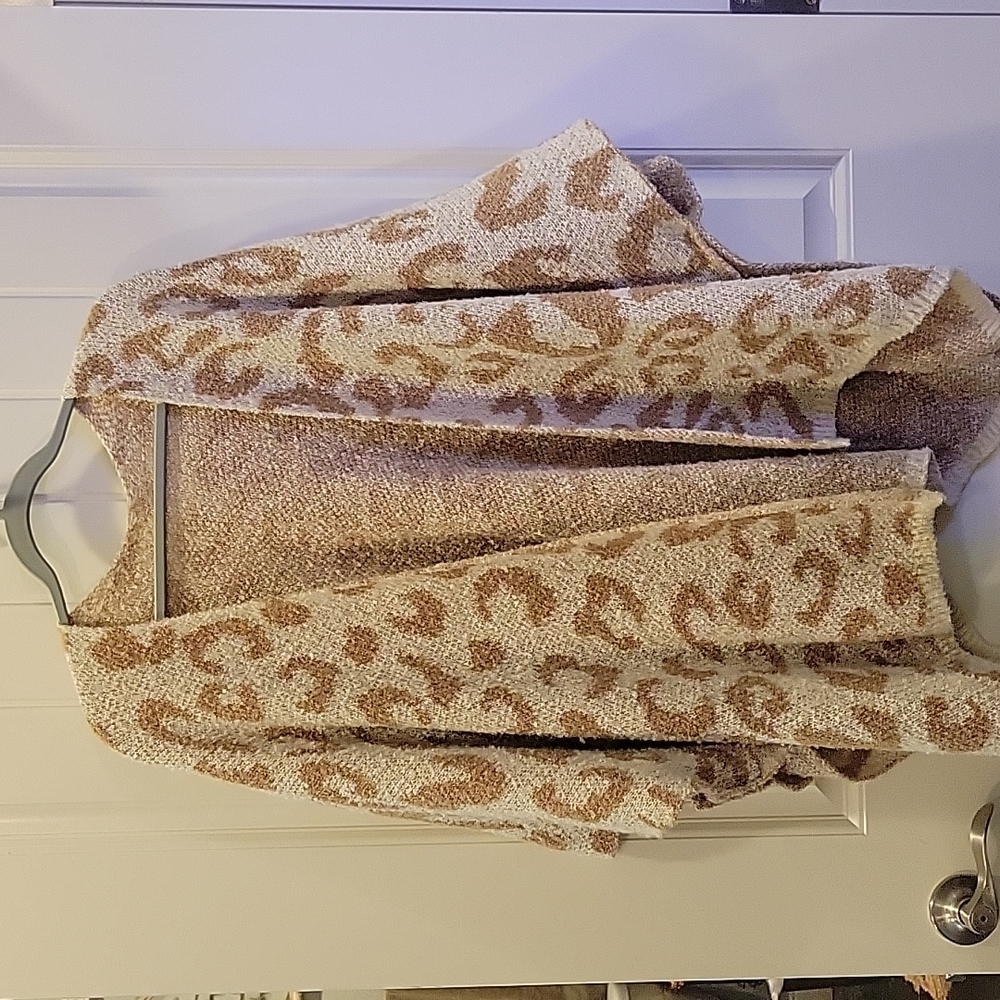 Leopard print soft kimono